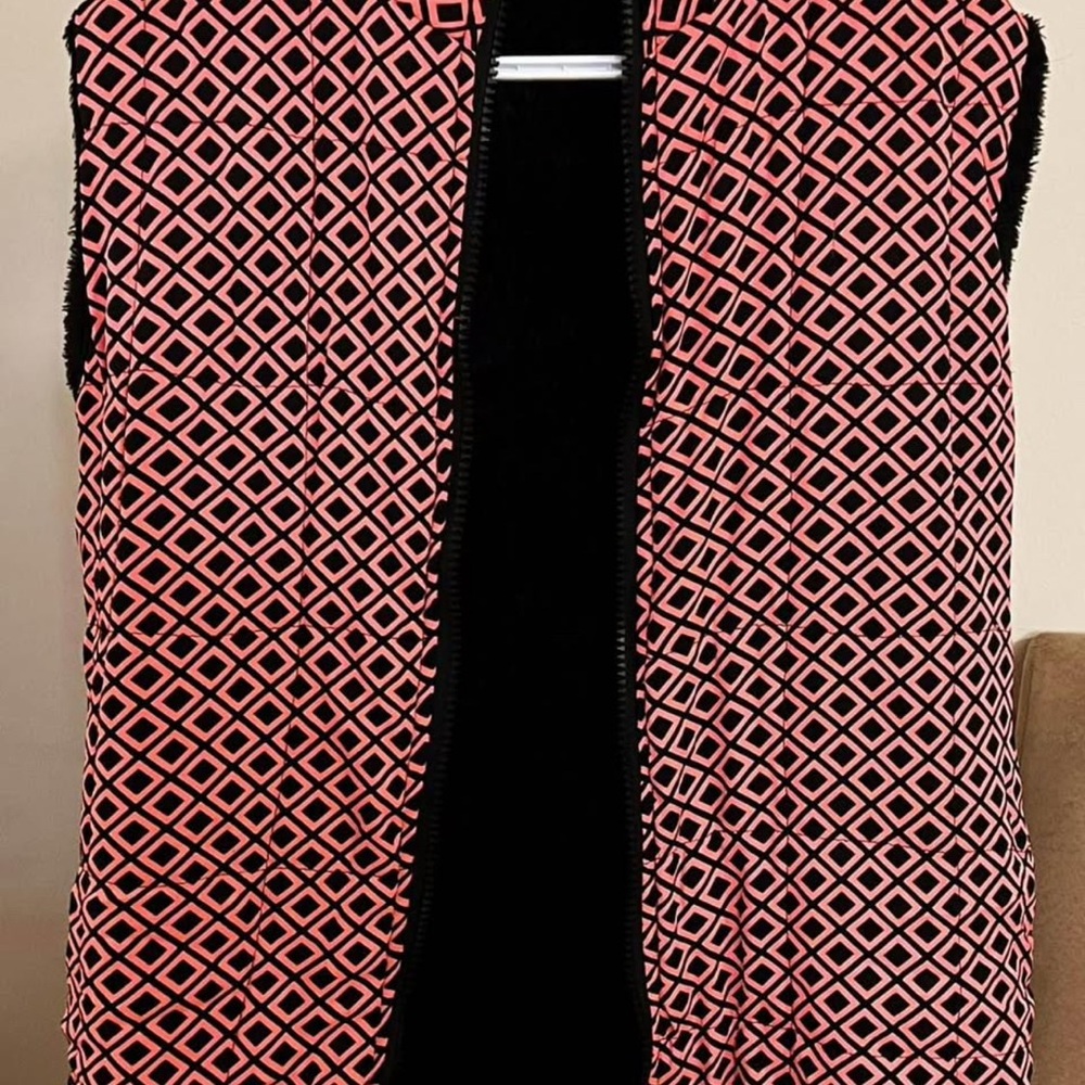 Stylish Pink and Black Women's Geometric Vest